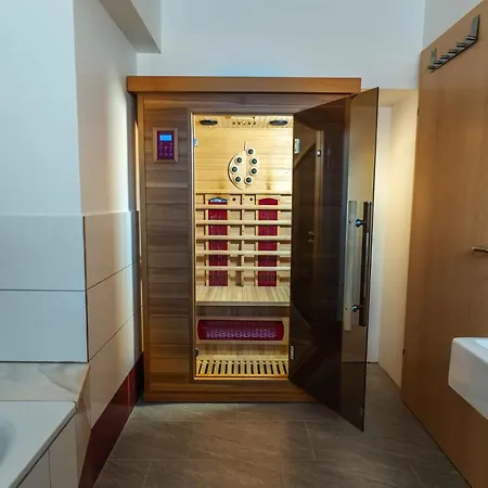 Eisl Апартаменты